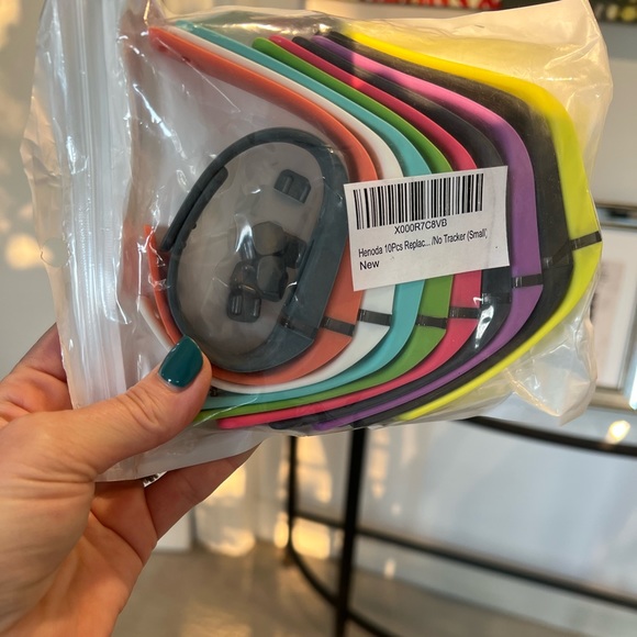 Fitbit bands - 10 colors and clips - Picture 2 of 3